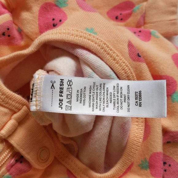 joe fresh strawberry cotton 2-way zipper footie sleeper pajamas 0-3 months baby - Picture 2 of 6